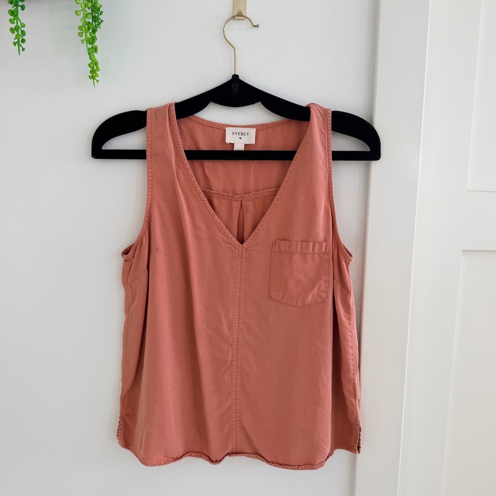 Everly Esther Pocket Tank Muted Terracotta V-neck Tank Top Women's Size Small